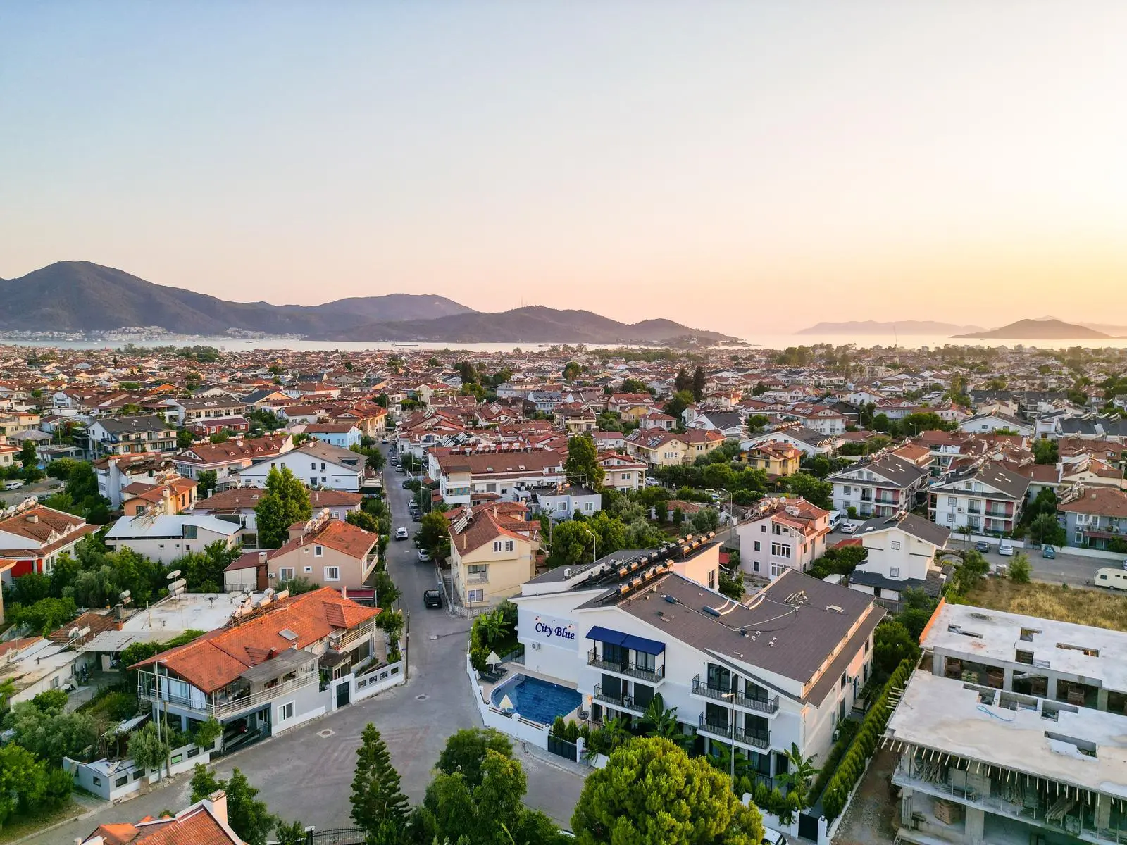 Complex in Calis